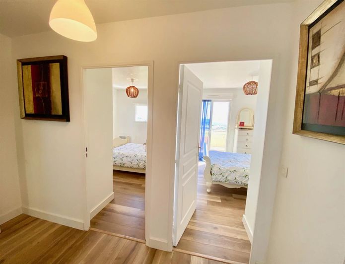 Image No.10-2 Bed Apartment for sale