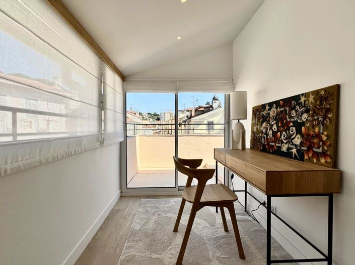 Image No.20-3 Bed Apartment for sale