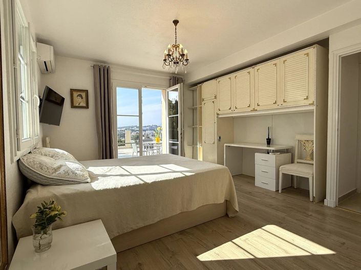 Image No.17-5 Bed House for sale