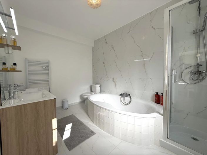 Image No.18-5 Bed House for sale