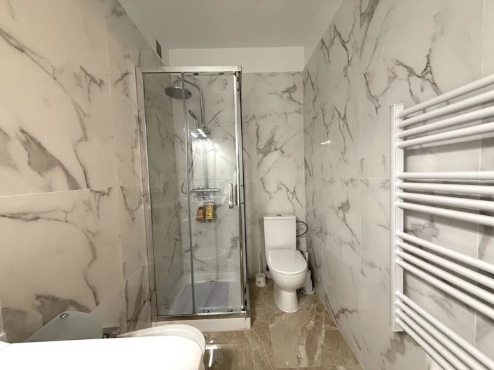 Image No.21-5 Bed House for sale