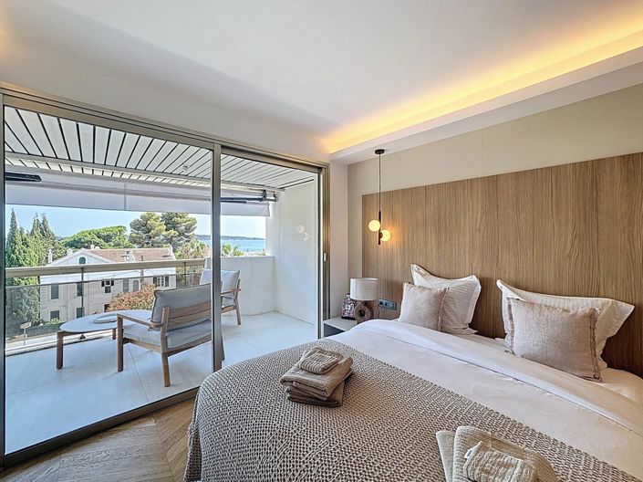 Image No.12-3 Bed Apartment for sale