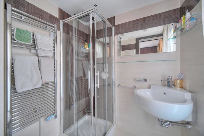 Image No.24-3 Bed House for sale