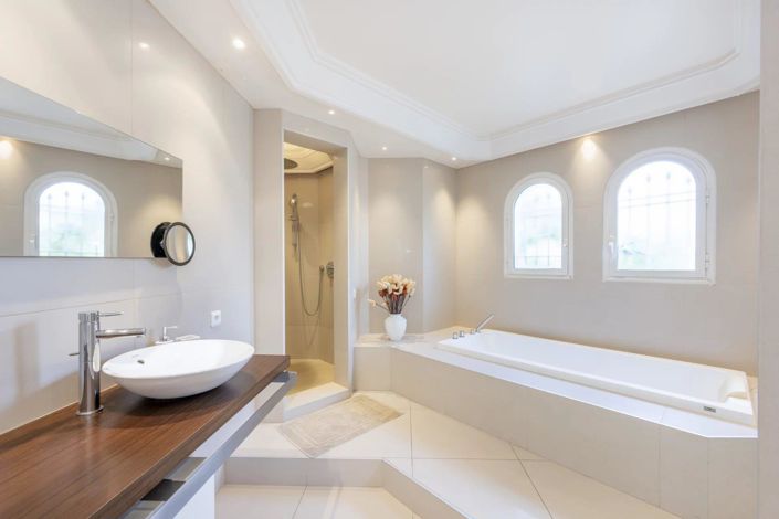 Image No.10-4 Bed House for sale