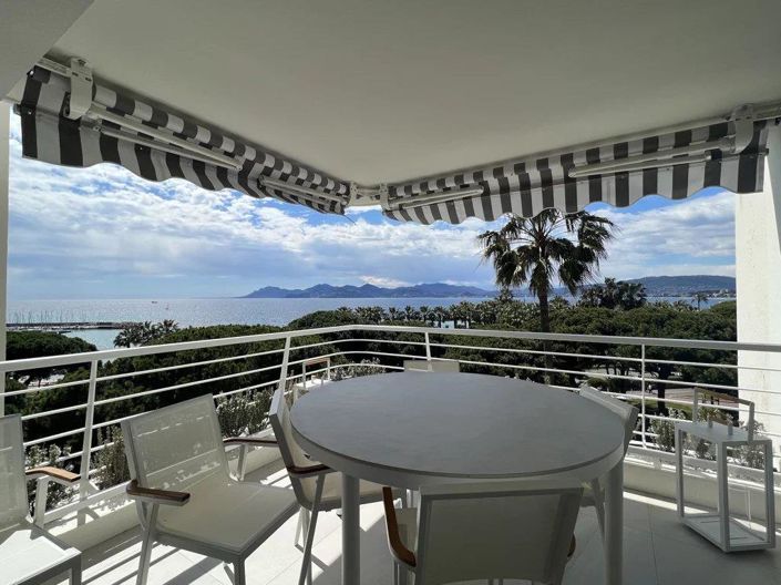 Image No.10-3 Bed Apartment for sale