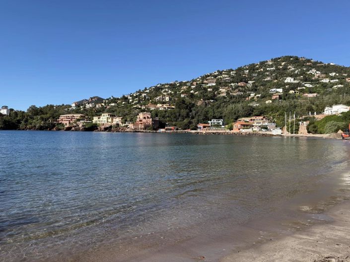 Image No.20-4 Bed House for sale