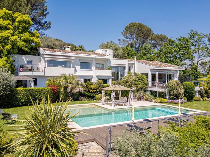 Image No.1-6 Bed House for sale