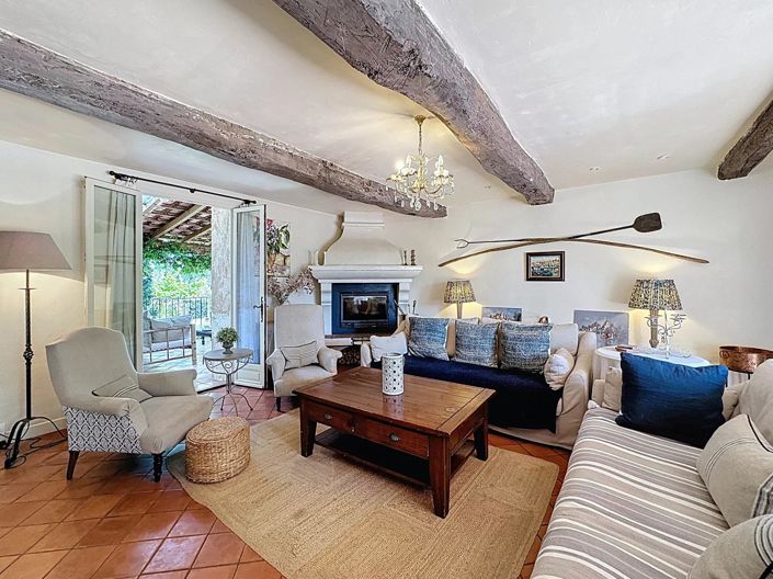 Image No.12-6 Bed House for sale