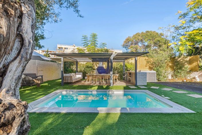 Image No.2-House for sale