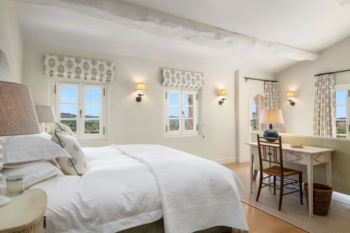 Image No.10-5 Bed House for sale