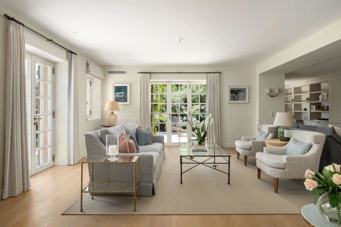 Image No.7-5 Bed House for sale