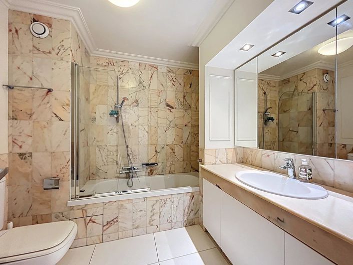 Image No.10-3 Bed Apartment for sale