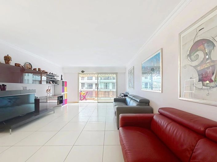 Image No.6-3 Bed Apartment for sale