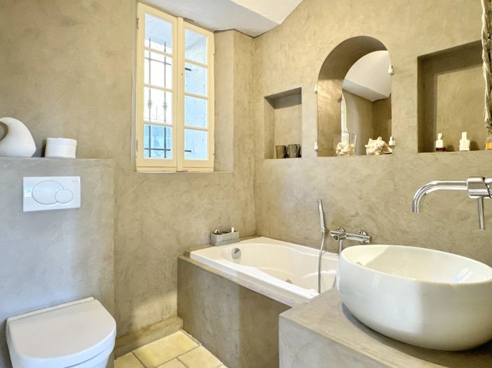 Image No.24-5 Bed House for sale