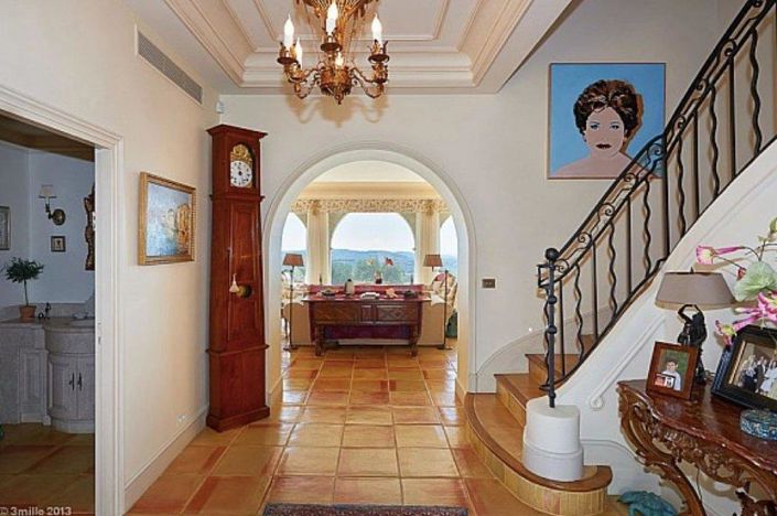 Image No.6-6 Bed House for sale