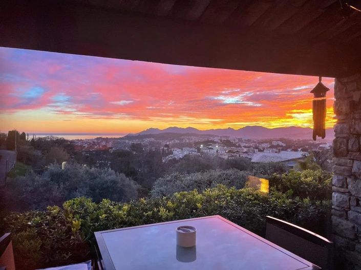 Image No.15-5 Bed House for sale