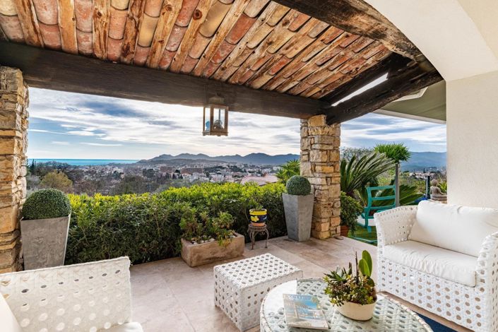 Image No.3-5 Bed House for sale