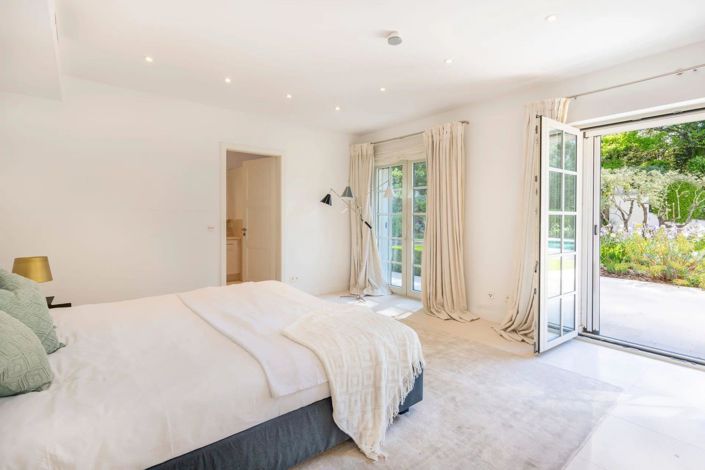 Image No.10-4 Bed House for sale