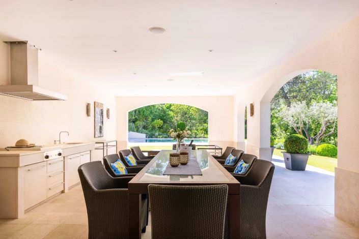 Image No.6-4 Bed House for sale