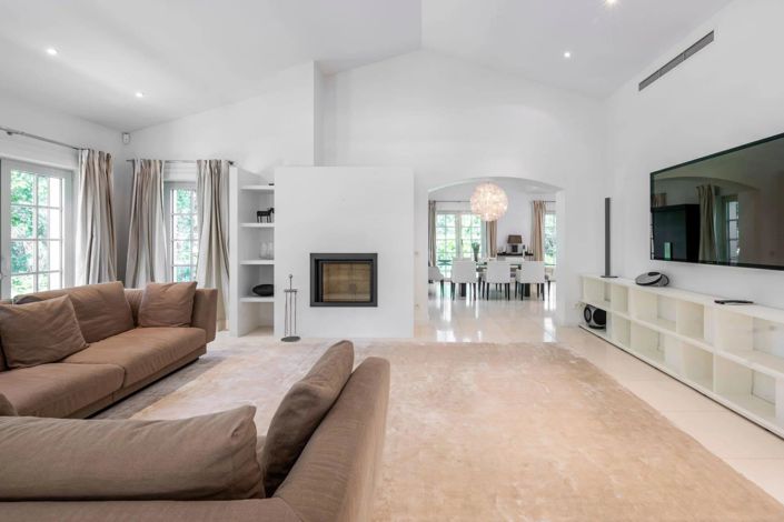 Image No.9-4 Bed House for sale