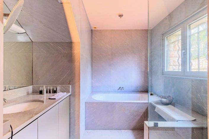 Image No.7-3 Bed House for sale