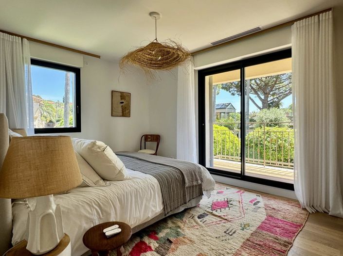 Image No.25-3 Bed House for sale