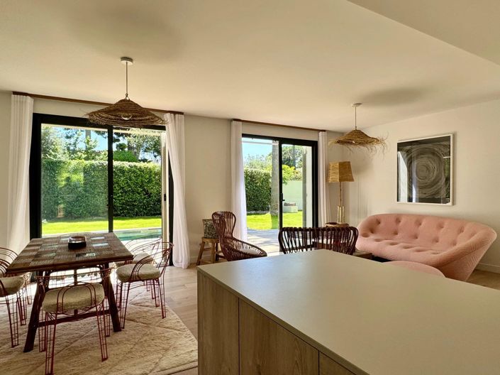 Image No.8-3 Bed House for sale