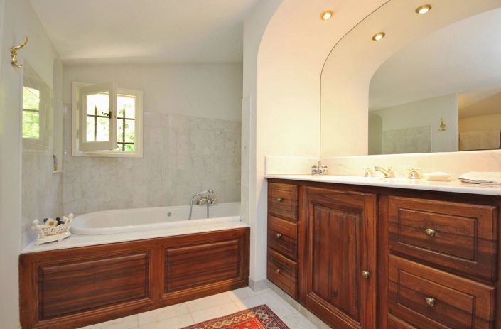 Image No.21-5 Bed House for sale