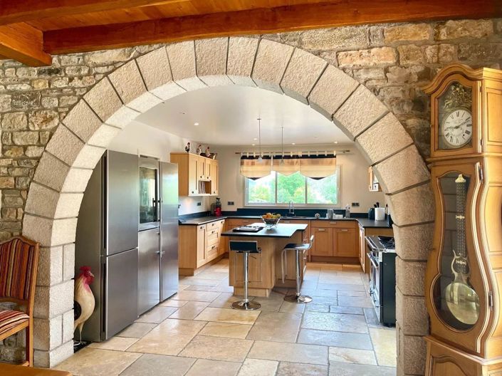 Image No.11-3 Bed House for sale