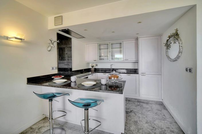 Image No.17-4 Bed House for sale