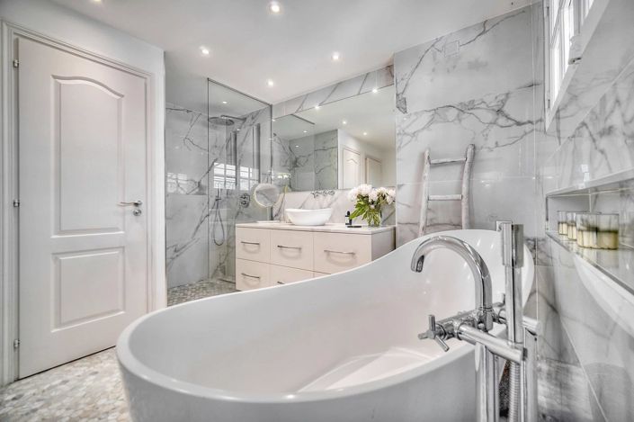 Image No.20-4 Bed House for sale