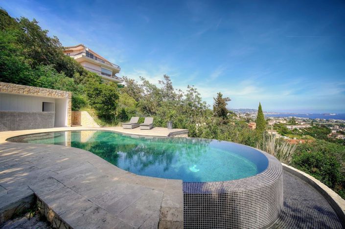 Image No.24-4 Bed House for sale