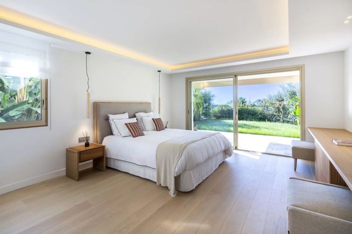 Image No.20-4 Bed House for sale