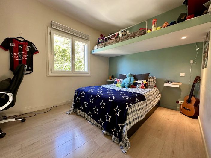 Image No.9-3 Bed House for sale