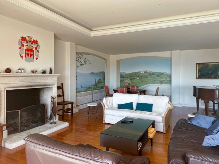 Image No.4-5 Bed House for sale