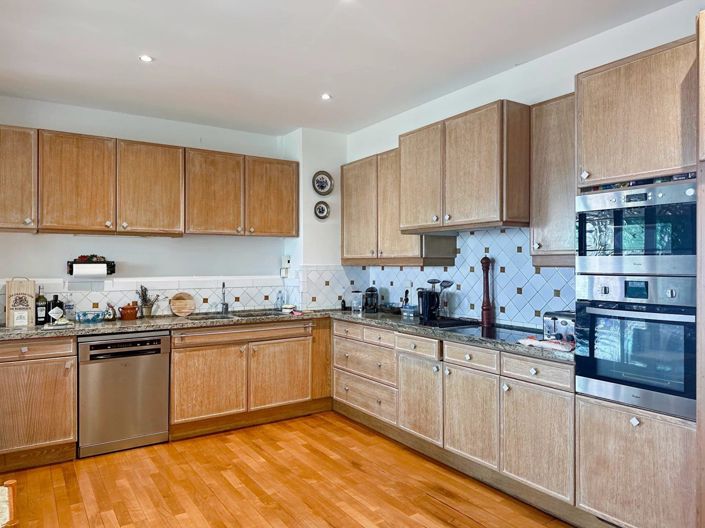 Image No.5-5 Bed House for sale