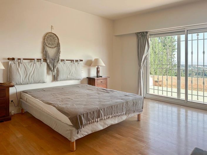 Image No.6-5 Bed House for sale