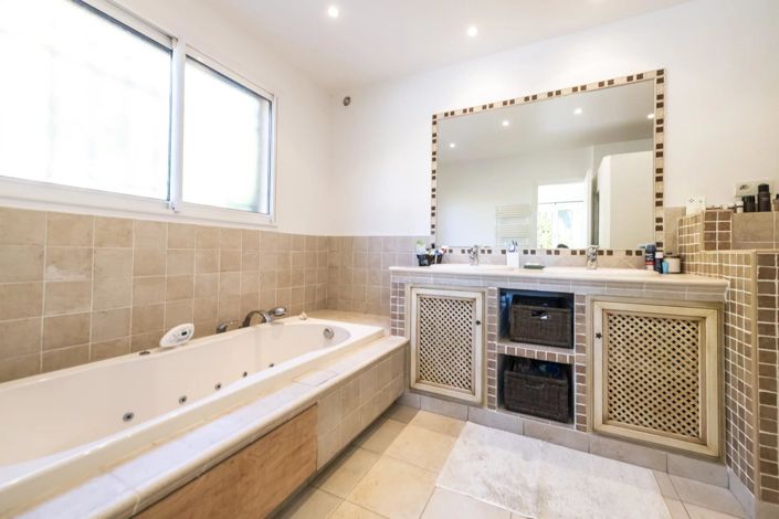 Image No.10-House for sale