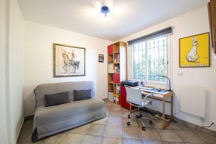 Image No.11-House for sale