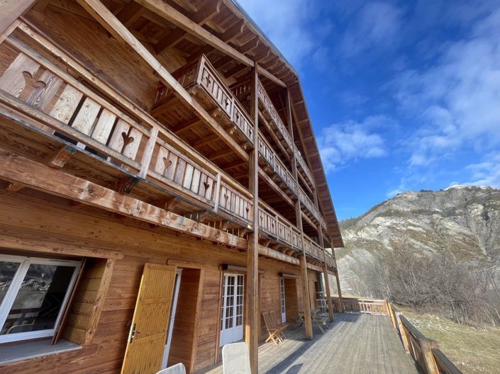 Image No.12-17 Bed House for sale