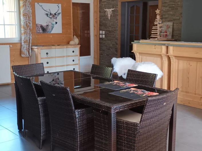 Image No.3-17 Bed House for sale