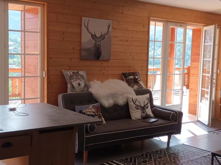 Image No.6-17 Bed House for sale