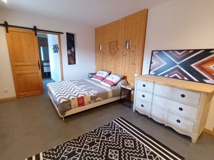 Image No.7-17 Bed House for sale