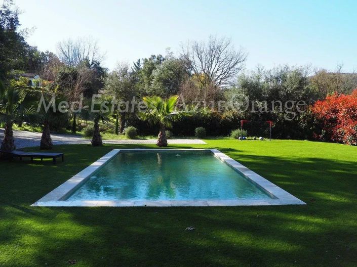 Image No.1-4 Bed House for sale