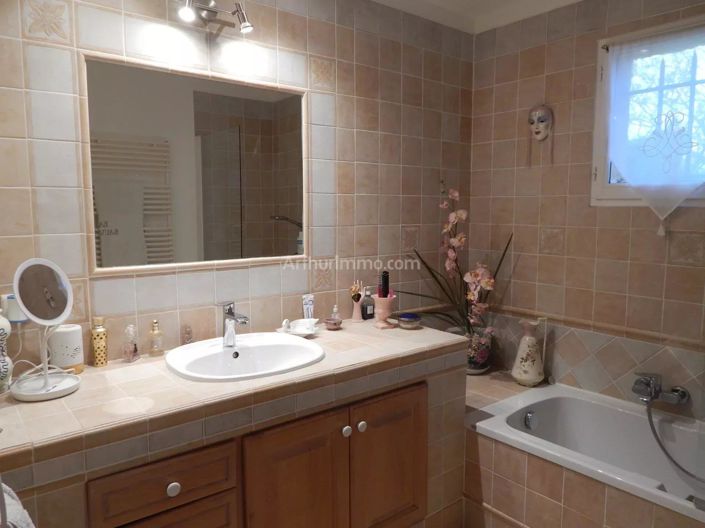 Image No.19-4 Bed House for sale