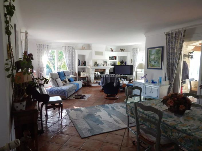 Image No.23-4 Bed House for sale