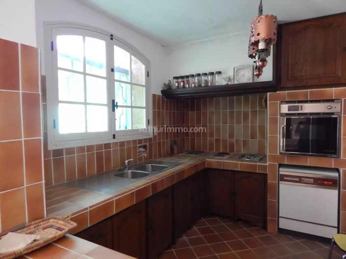 Image No.19-4 Bed House for sale