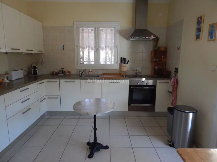 Image No.7-5 Bed House for sale