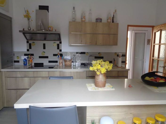 Image No.27-5 Bed House for sale