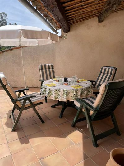 Image No.1-5 Bed House for sale